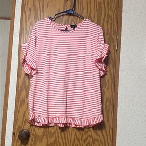 Two Links Top and Capri Sets